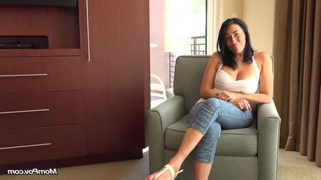 Зробив зрілу маму до кількох оргазмів, mom POV sex porn fuck woman orgasm busty tit thick curvy milf mature (Hot&Horny)