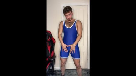 Joshbigosh [Гей-порно на OnlyFans]