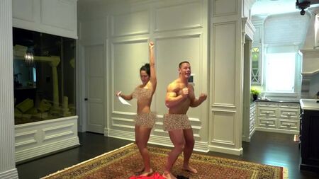 Святкування «Nude 500K»! Джон Сіна та Ніккі Белла дотрималися своєї обіцянки!
