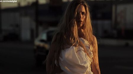 Бріт Марлінг оголена у фільмі «Звук мого голосу» (2011) HD 1080p — дивитися онлайн / Бріт Марлінг — «Звук мого голосу»