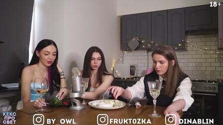 [Buster Rofls] БУСТЕР СТАВИТЬ ПІКАНТНІ ПИТАННЯ СТРИМЕРКАМ / НАЙВІДВЕРТІШІ ПИТАННЯ ВІД БУСТЕРА / BUSTER ROFLS
