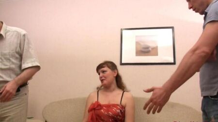 Подвійний мінет від старої жінки