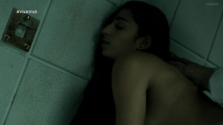 Альба Флорес оголена — «Vis A Vis», 2 сезон, 5 серія (2016)