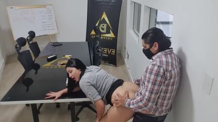 Мартіна Сміт — Після робочої наради мені треба як слід трахнутися, він має зрозуміти, хто тут головний