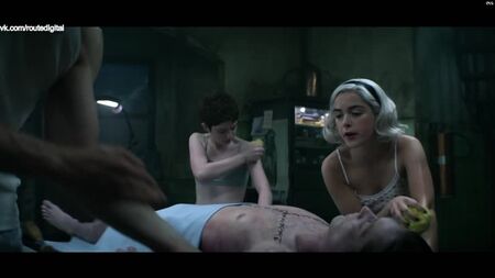 Kiernan Shipka Sexy — Моторошні пригоди Сабріни, 3 сезон, серії 1–8 (2020) 1080p / Кірнан Шипка — Моторошні пригоди Сабріни