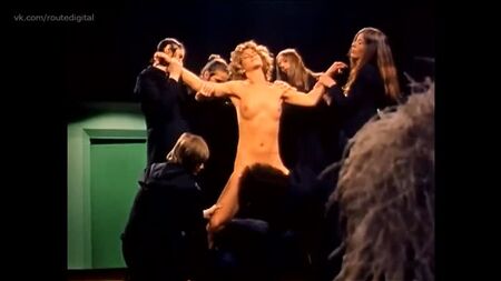 Мерілін Чемберс оголена — «За зеленими дверима» (1972) Дивитися онлайн / Мерілін Чемберс — «За зеленими дверима»