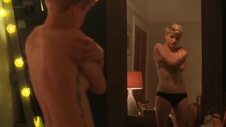 Мей Мартін, Шарлотта Річі оголені — «Feel Good», 1 сезон, серії 1–5 (2020) HD 1080p Дивитися / Мей Мартін, Шарлотта Річі — «How Good»
