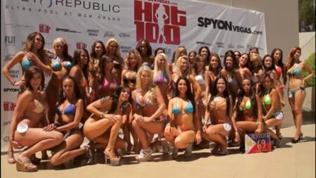 Конкурс міні-бікіні. Mini bikini contest. Красиві дівчата