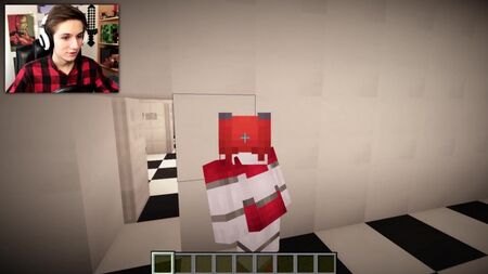 НУБ проти невидимого аніматроніка Бебі ¦ Тролінг нуба в Minecraft ¦ ФНАФ у Minecraft