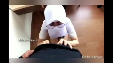 Індонезійське порно з дівчатами в хіджабах зі школи - XNXX.COM.mp4