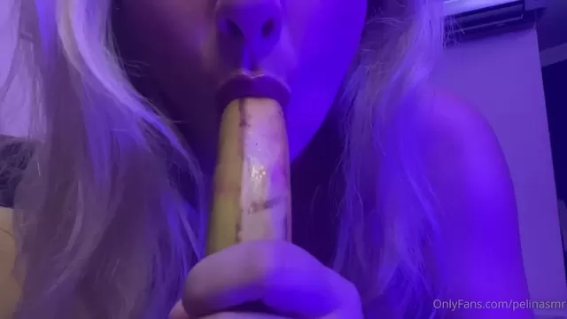 Pelin ASMR Banana Play порно відео 