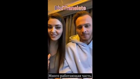 [Dizi Translate] Ханде Ерчел та Керем Бюрсін — Прямий ефір (27.03.2021)