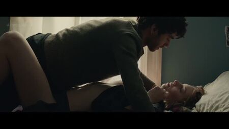 Maya Hawke Nude — Human Capital (2019) HD 1080p Дивитися онлайн / Майя Хоук — Ціна людини