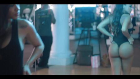 Ана Монтана: гарячий шоколад, великі груди, еротика, оголена, велика дупа, 720p