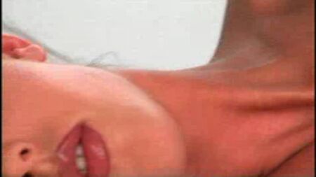 05 — Playboy 2001 — Кріста Ніколь — «Плеймейт місяця» — відео 02