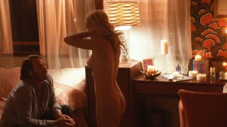 Сцена з оголеною Анджелою Кінсі у фільмі «Half Magic» на ScandalPlanetCom