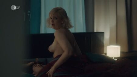Laura Tonke Nude — Letzte Spur Berlin (2021) HD 720p Дивитися онлайн / Лаура Тонке — Останні сліди