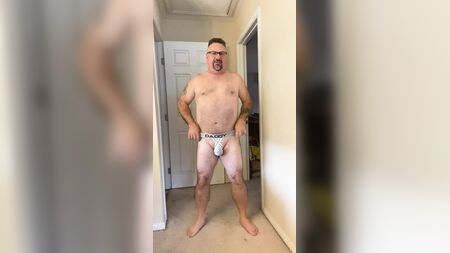 Luvbennude та його нижня білизна 2022