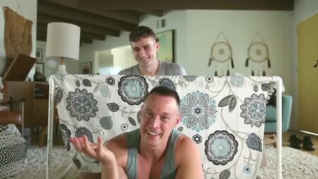 [wickydkewl] Змагання «Справжній член проти фалоімітатора»