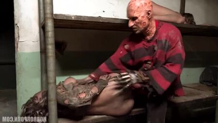 HorrorPorn: Фредді трахає сексуальну дівчину (порно, секс, повна версія, xxx, хардкор, мінет)