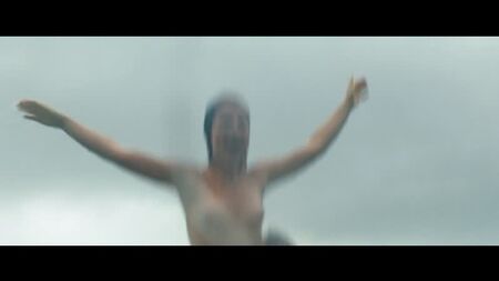 Джессі Баклі оголена — «Звір» (2017) HD 1080p Дивитися онлайн / Джессі Баклі — «Звір»