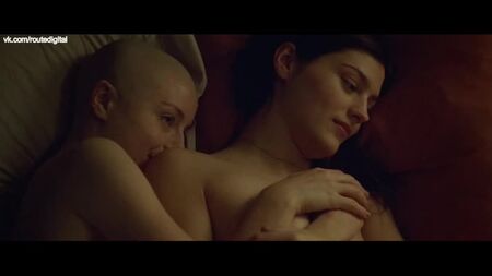 Кейсі Рол, Ембер Андерсон оголені — «Біла брехня» (2019) HD 1080p — Дивитися онлайн / Кейсі Рол, Ембер Андерсон — «Біла брехня»