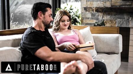 «Pure Taboo» — Еліза Івс втрачає невинність зі своїм вітчимом, бо її хлопець кинув її у День Святого Валентина